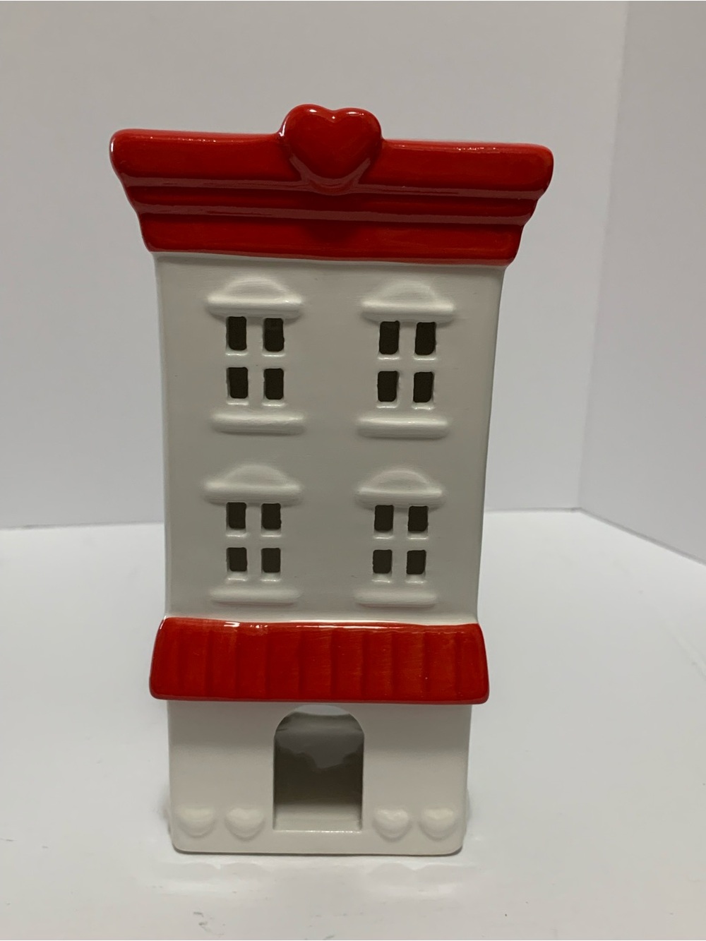 Target Spritz Valentine White and Red Ceramic Decorative House